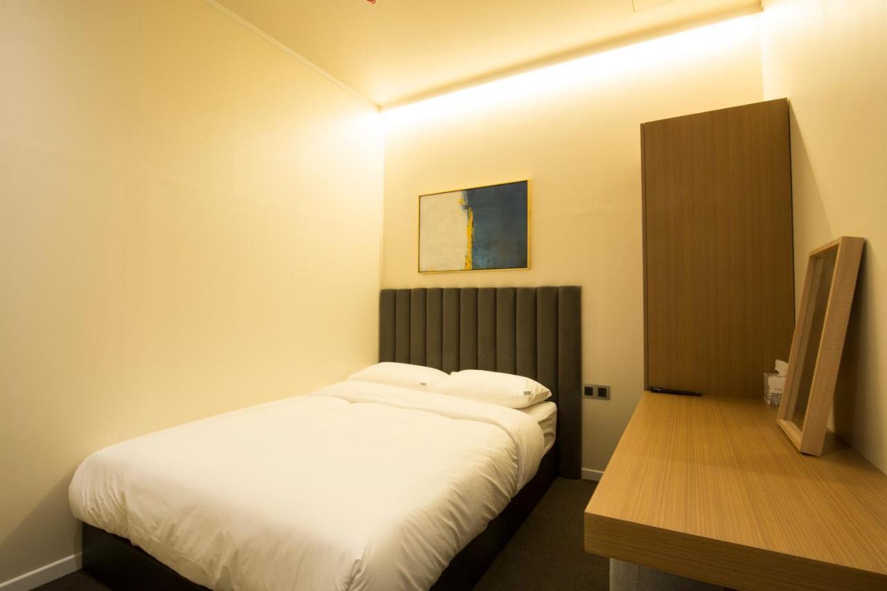 Uh Suite The Haeundae Пусан Екстериор снимка