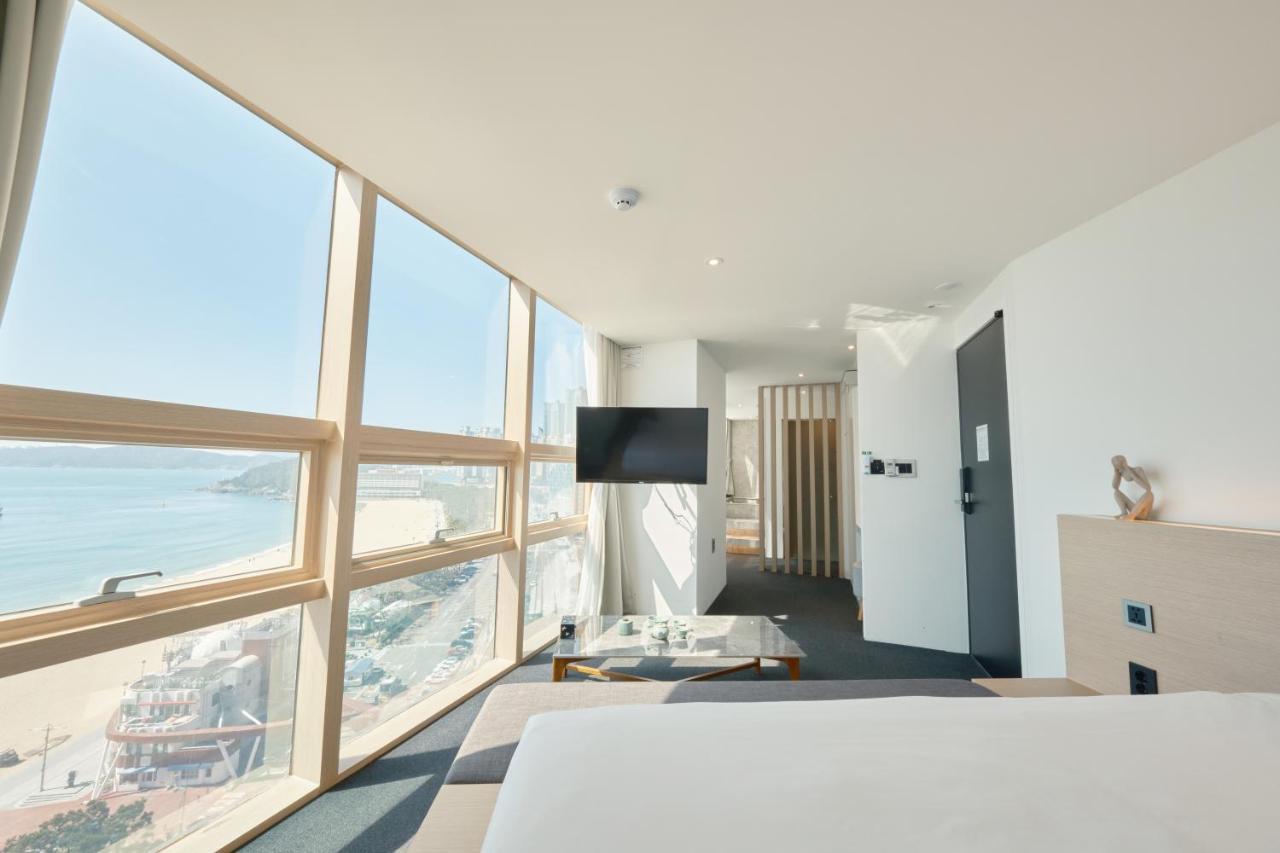 Uh Suite The Haeundae Пусан Екстериор снимка