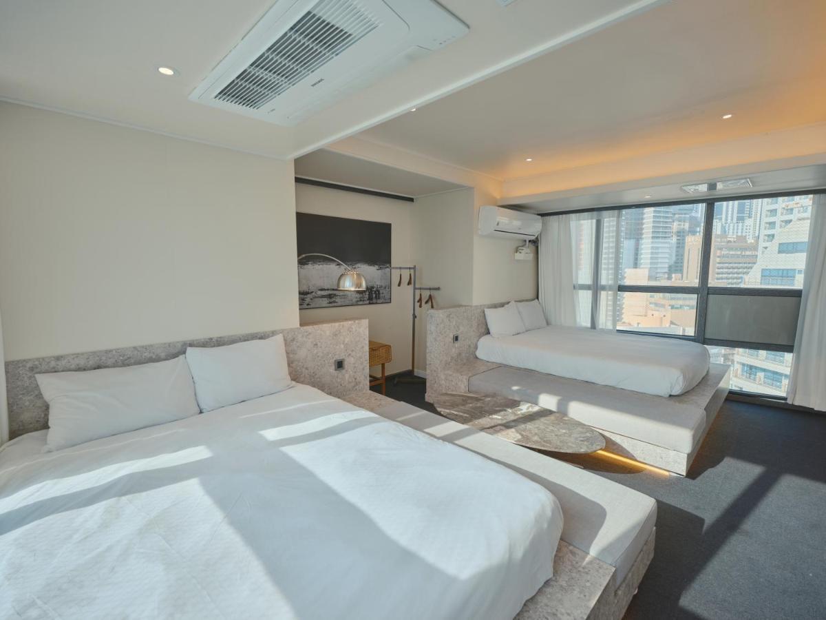 Uh Suite The Haeundae Пусан Екстериор снимка