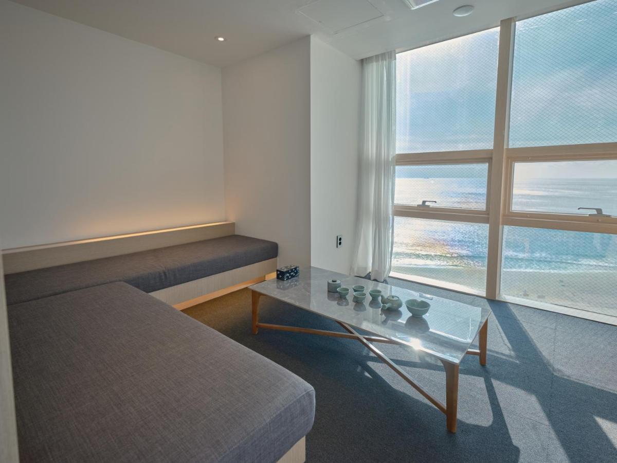 Uh Suite The Haeundae Пусан Екстериор снимка
