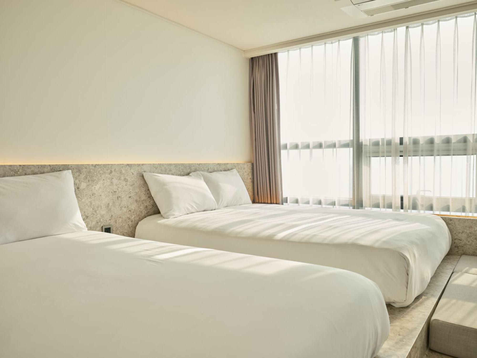 Uh Suite The Haeundae Пусан Екстериор снимка