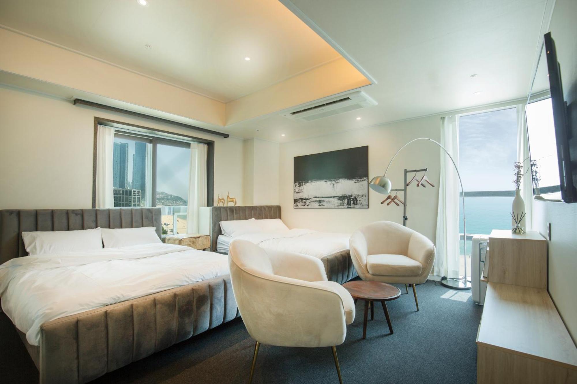 Uh Suite The Haeundae Пусан Екстериор снимка