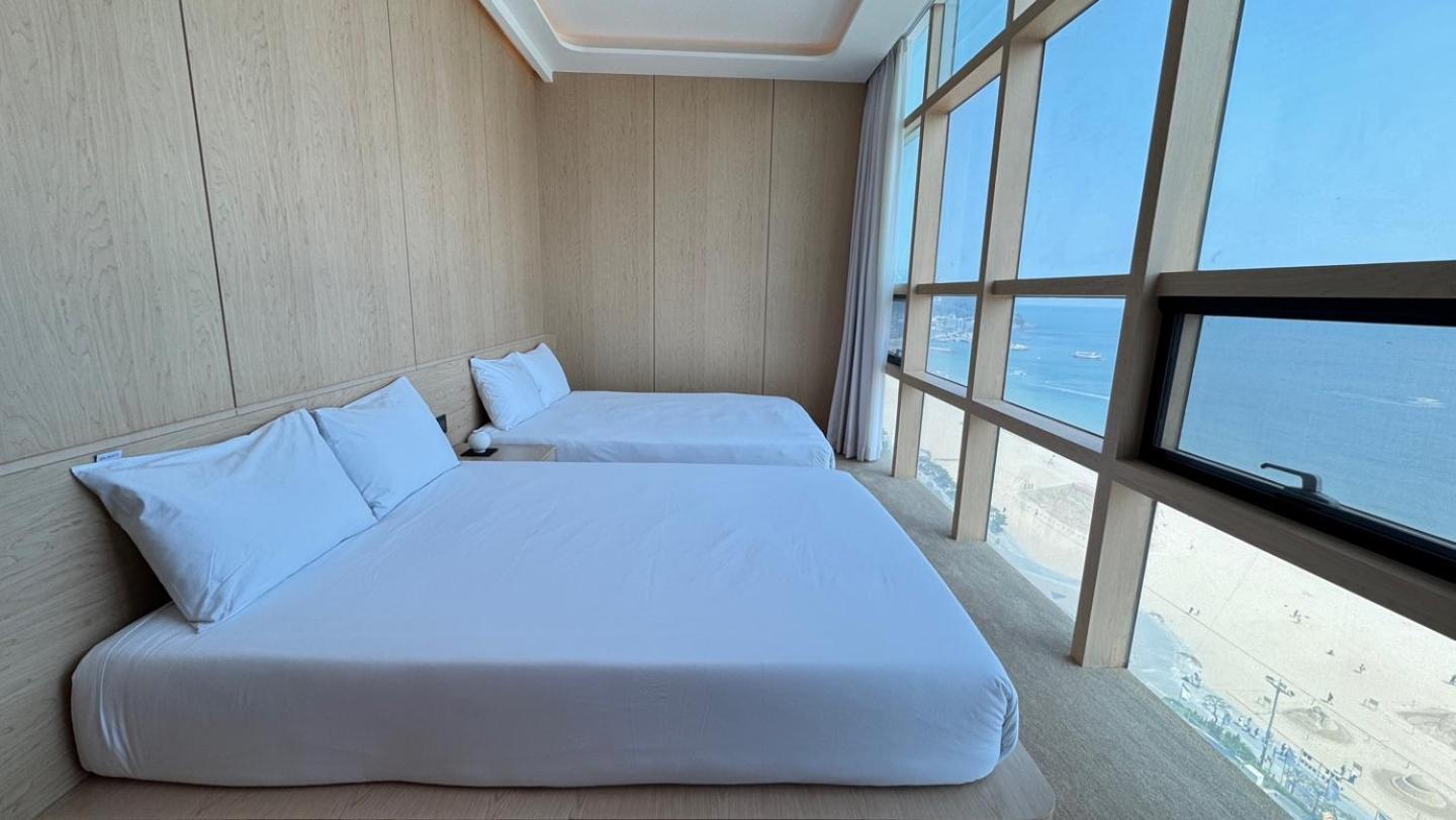 Uh Suite The Haeundae Пусан Екстериор снимка